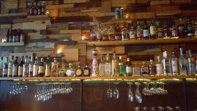 Polepole Bar & Kitchen