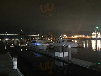 Pier 35 Bar And Grill