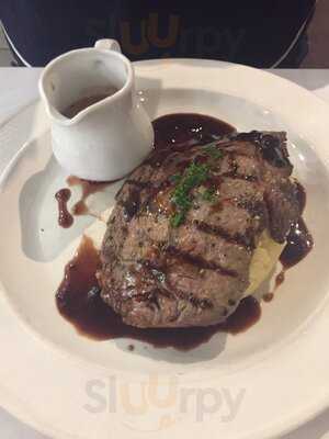 Pier 35 Bar And Grill