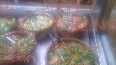 Famish'd - Salads & Stuff