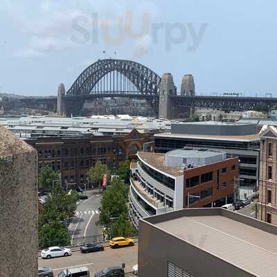 Henry Deane At Hotel Palisade