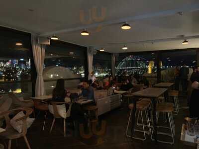 Henry Deane At Hotel Palisade