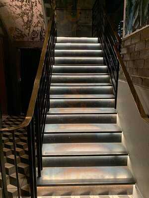 Henry Deane At Hotel Palisade