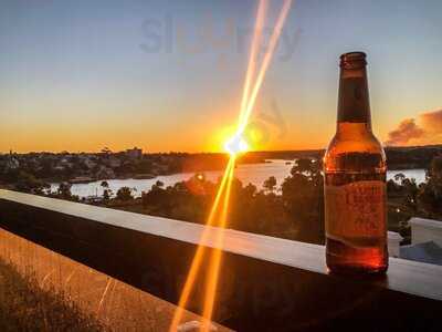 Henry Deane At Hotel Palisade