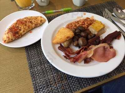 Sirocco Restaurant & Bar