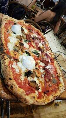 Via Napoli Pizzeria