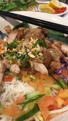 Pho Dzung City Noodle Shop