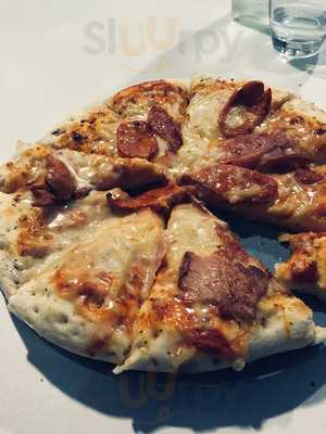 Benjamin's Dining & Bar