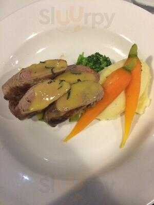 Benjamin's Dining & Bar