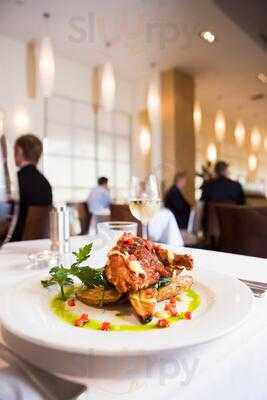 Woods Cafe - Bar - Restaurant