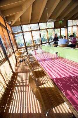 Woods Cafe - Bar - Restaurant