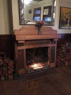 Hotel Spencer Bar & Grill