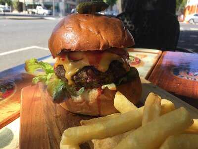 Hotel Spencer Bar & Grill