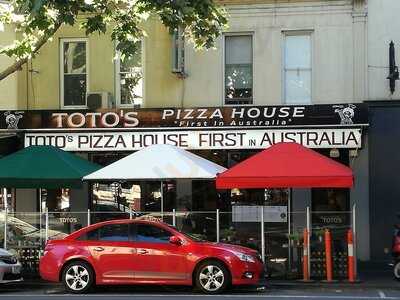 Toto's Pizza House