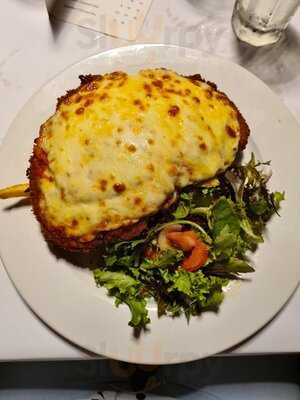 Royal Melbourne Hotel