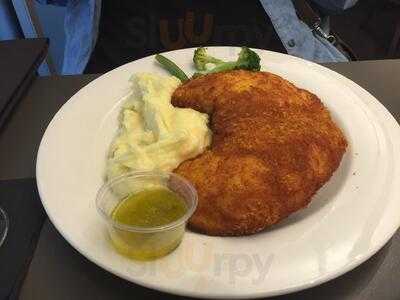 Essence At The Tradies