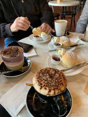 Hahndorf's Fine Chocolates In Montrose
