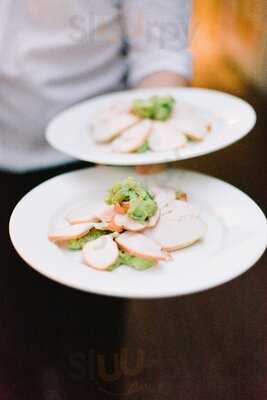 Yarralumla Gallery And The Oaks Brasserie