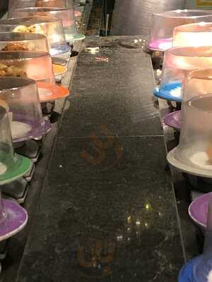 Hero Sushi - Canberra Centre (train)