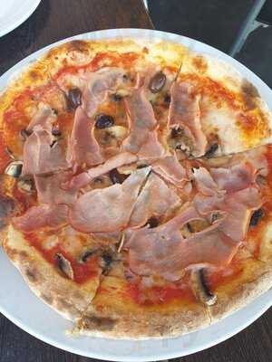 Renzo's Bar Cafe Italiano