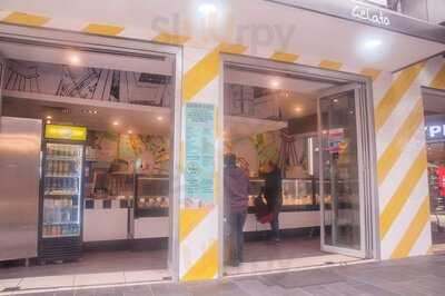 Gelaterid On The Docks