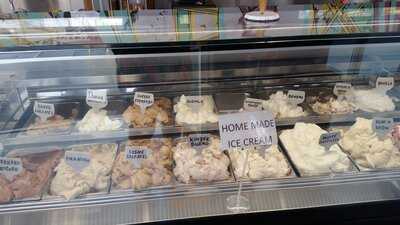 Gelaterid On The Docks