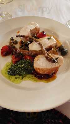 Il Vicolo Courtyard Restaurant