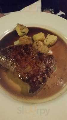 Il Vicolo Courtyard Restaurant