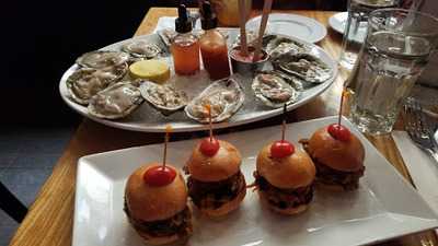 Signatures Restaurant