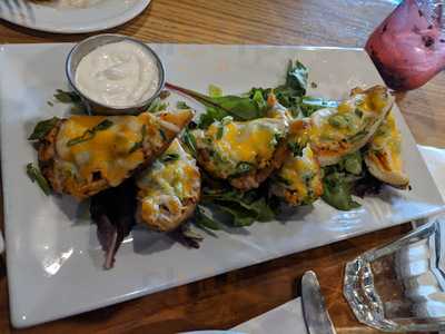 Signatures Restaurant