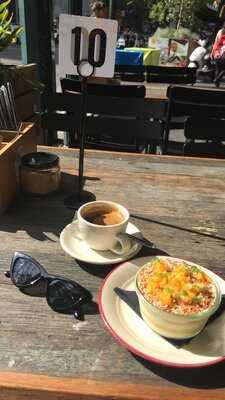 Pickett's Deli & Rotisserie