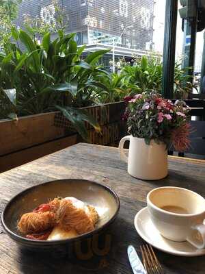 Pickett's Deli & Rotisserie