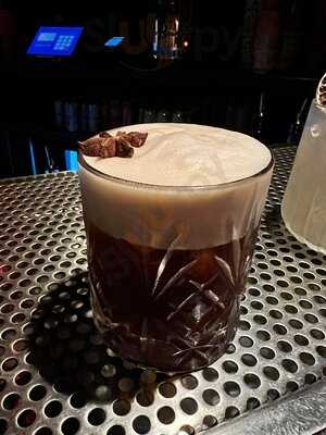 Golden Monkey Lounge Bar