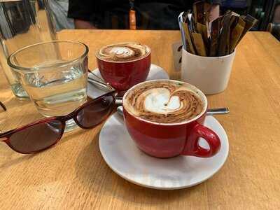 Cellini's Bar Restaurant