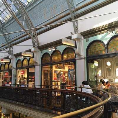 Cellini's Bar Restaurant