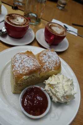 Cellini's Bar Restaurant