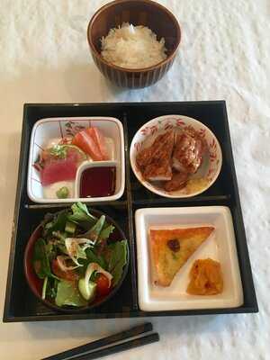 Eis Japanese Restaurant