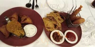 Cinnamon's Restaurant & Bar