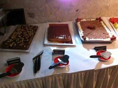 Cinnamon's Restaurant & Bar