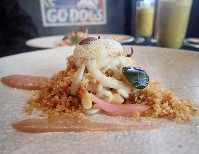 Tu Restaurant And Bar