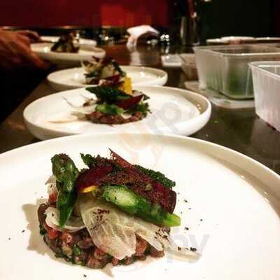 Tu Restaurant And Bar