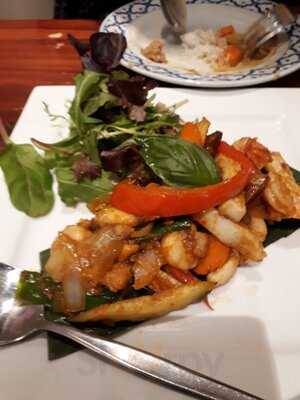 Ginger Leaf Thai Restaurant