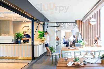 Mr.percival Cafe & Restaurant