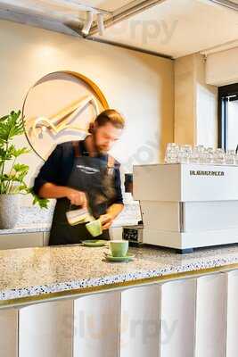 Mr.percival Cafe & Restaurant