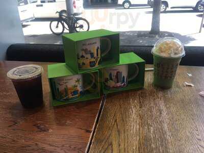 Starbucks Coffee - Hyde Park