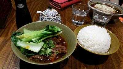 Dainty Sichuan Noodles