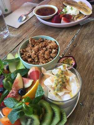 Bread & Circus Wholefoods Canteen