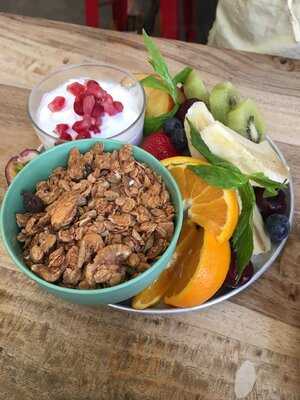 Bread & Circus Wholefoods Canteen