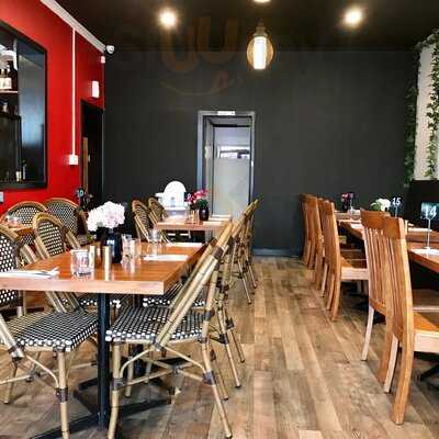 The White Elephant On Barkly