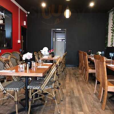 The White Elephant On Barkly